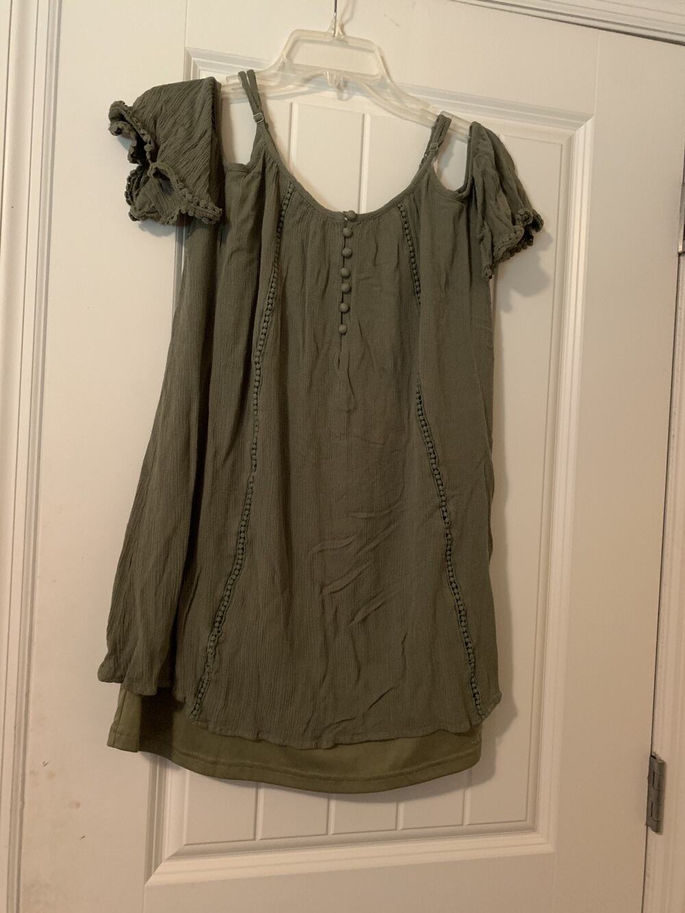 She + sky olive green cold shoulder classy blouse ruffles womens small